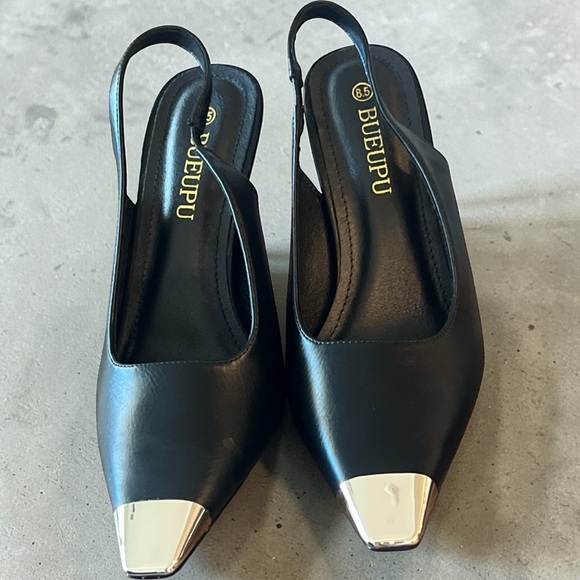 Bueupu Black Leather Slingback Heels with Silver Cap Toe - Picture 2 of 5
